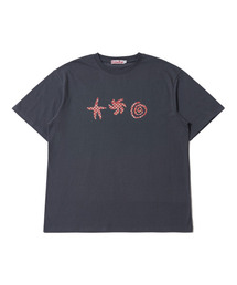 ITZAVIBE（イッザバイブ）の「DOODLE T SHIRT - CHARCOAL（Tシャツ/カットソー）」