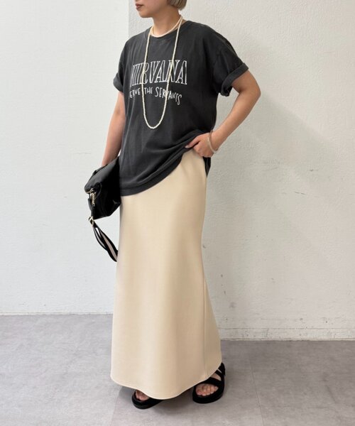LOUNGEDRESS(ラウンジドレス)の「カットジョーゼットマーメイドスカート(スカート・レディース・ブラック/アイボリー/ライトベージュ・SMALL/MEDIUM)」の13枚目の写真