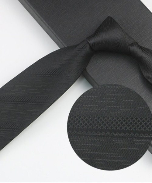 REBALANCE(リバランス)の「柄入りブラックネクタイ(ネクタイ・メンズ・A/H/J/O/Q/X/C/D/E/F/S/T/U/V/W/K/L/M/N/B/G/I/P/R・FREE)」の10枚目の写真