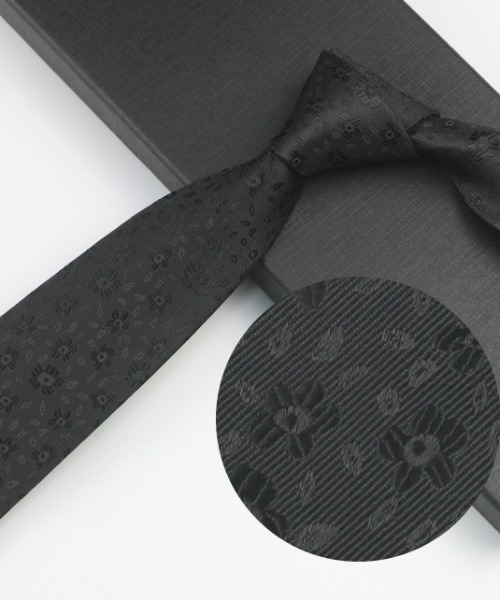 REBALANCE(リバランス)の「柄入りブラックネクタイ(ネクタイ・メンズ・A/H/J/O/Q/X/C/D/E/F/S/T/U/V/W/K/L/M/N/B/G/I/P/R・FREE)」の11枚目の写真