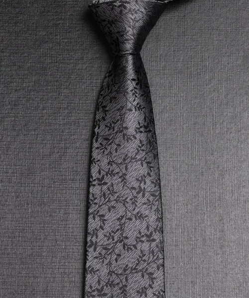 REBALANCE(リバランス)の「柄入りブラックネクタイ(ネクタイ・メンズ・A/H/J/O/Q/X/C/D/E/F/S/T/U/V/W/K/L/M/N/B/G/I/P/R・FREE)」の17枚目の写真