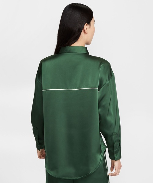 NIKE(ナイキ)の「NIKE AS W NSW OFFLN WVN STN LS TOP IM0576(その他アウター・レディース・ブラック/オリーブ・S/M)」の8枚目の写真