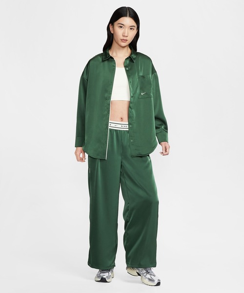 NIKE(ナイキ)の「NIKE AS W NSW OFFLN WVN STN LS TOP IM0576(その他アウター・レディース・ブラック/オリーブ・S/M)」の13枚目の写真