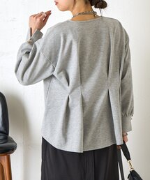 バックタックプルオーバー