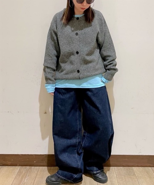 Right-on（ライトオン）の「【HONEYSUCKLE ROSE】シアー クルーネック 長袖Tシャツ (トレンド透け感 / レイヤードスタイル / カジュアルコーデ)（その他トップス・レディース・ブラック/ホワイト/イエロー/ターコイズブルー・L/M）」の17枚目の写真