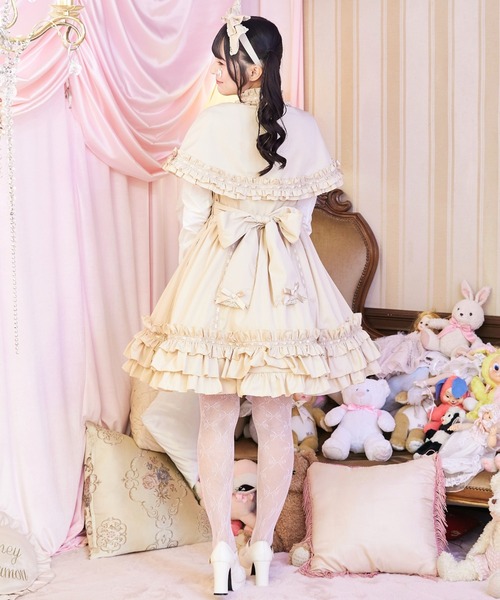BODYLINE(ボディライン)の「3wayケープつきリボンのロイヤルドールドレス 5点セット(ワンピース・レディース・ベージュ/ブラック×ホワイト/ピンク/ブラウン・L/M/4L/2L)」の18枚目の写真