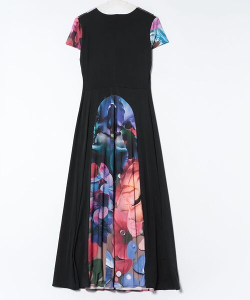 Desigual(デシグアル)の「フラワープリント切り替えロングワンピース(ワンピース・レディース・ブルー・M/S/XL/L/XS)」の4枚目の写真