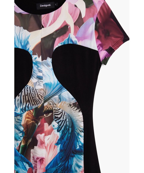 Desigual(デシグアル)の「フラワープリント切り替えロングワンピース(ワンピース・レディース・ブルー・M/S/XL/L/XS)」の3枚目の写真