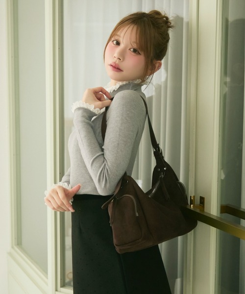 TITTY&CO.(ティティーアンドコー)の「スウェード調ショルダーバッグ(ショルダーバッグ・レディース・ピンク/ブラウン/ベージュ・FREE)」の10枚目の写真