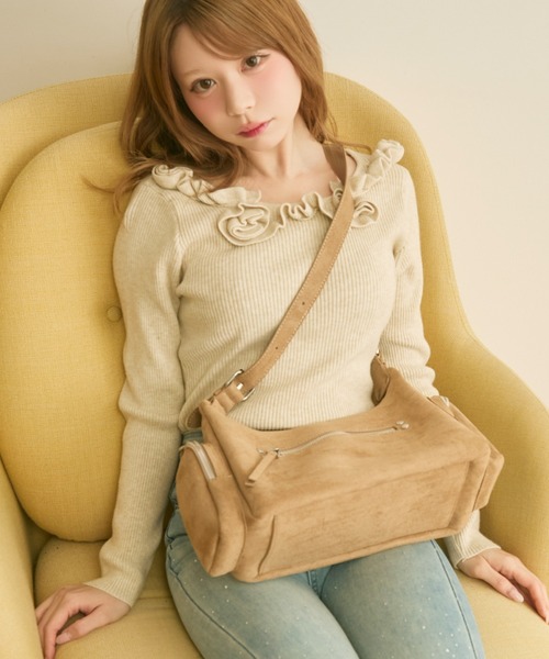 TITTY&CO.(ティティーアンドコー)の「スウェード調ショルダーバッグ(ショルダーバッグ・レディース・ピンク/ブラウン/ベージュ・FREE)」の12枚目の写真