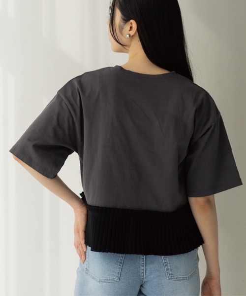 OPAQUE.CLIP(オペークドットクリップ)の「プリーツデザインドッキングトップス(Tシャツ/カットソー・レディース・ホワイト/チャコール/ブラウン系その他/ブラック・40/38)」の7枚目の写真