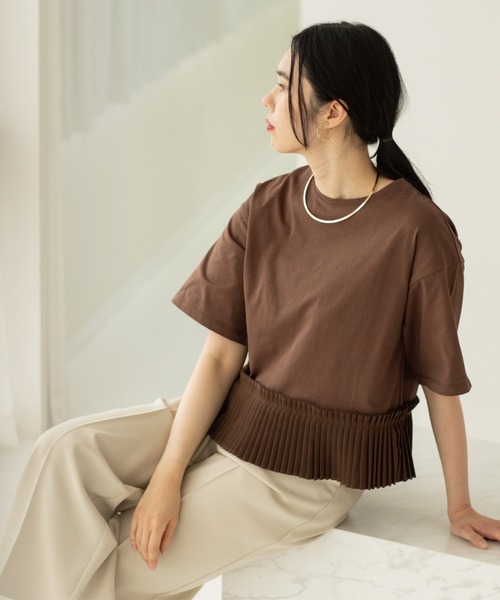 OPAQUE.CLIP(オペークドットクリップ)の「プリーツデザインドッキングトップス(Tシャツ/カットソー・レディース・ホワイト/チャコール/ブラウン系その他/ブラック・40/38)」の18枚目の写真