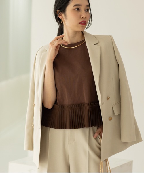 OPAQUE.CLIP(オペークドットクリップ)の「プリーツデザインドッキングトップス(Tシャツ/カットソー・レディース・ホワイト/チャコール/ブラウン系その他/ブラック・40/38)」の19枚目の写真