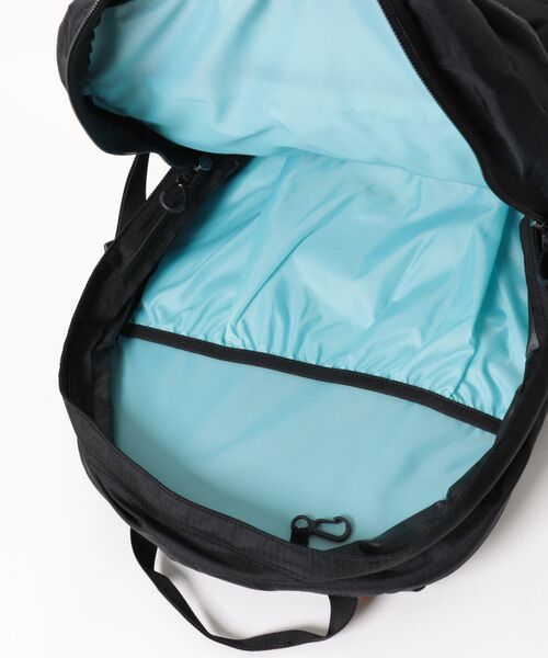 CHUMS（チャムス）の「【CHUMS/チャムス】 Spring Dale 25（バックパック/リュック・レディース・ブラック系その他/ブラック×ホワイト・FREE）」の6枚目の写真