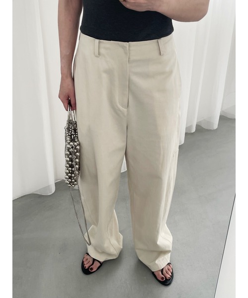 Henon.(ヘノン)の「Ketty カーブトラウザーパンツ(その他パンツ・レディース・アイボリー/グレー・38/36)」の18枚目の写真