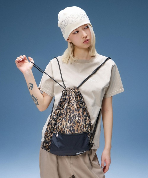 X-girl（エックスガール）の「FACE LABEL KNAPSACK（バックパック/リュック・レディース・ブラック/ベージュ/カモフラージュ・ONE SIZE）」の4枚目の写真