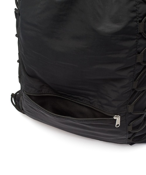 X-girl（エックスガール）の「FACE LABEL KNAPSACK（バックパック/リュック・レディース・ブラック/ベージュ/カモフラージュ・ONE SIZE）」の16枚目の写真