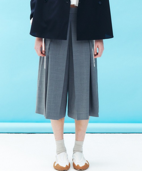 LE CIEL BLEU（ルシェルブルー）の「プリーツハーフパンツ / Pleated Half Pants（その他パンツ・レディース・グレー/マルチ/ブラック・34/36/38）」の10枚目の写真