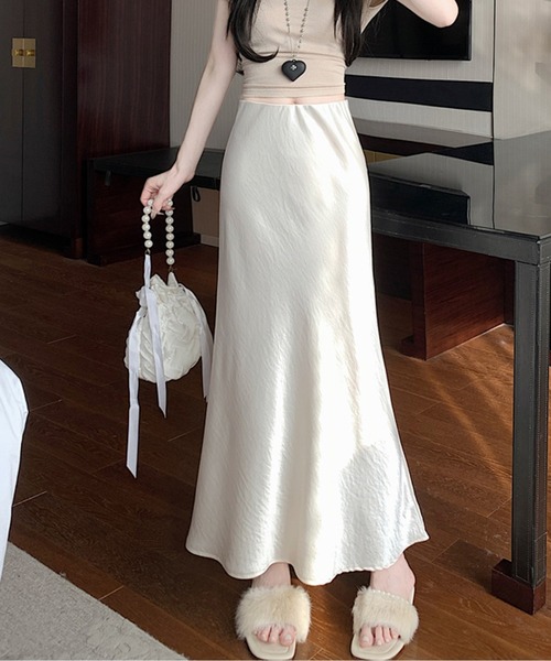 AMAJI(アマジ)の「水彩サテンマーメイドスカート(スカート・レディース・ブラック/ホワイト・X-LARGE/LARGE/MEDIUM/SMALL)」の6枚目の写真