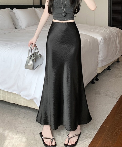AMAJI(アマジ)の「水彩サテンマーメイドスカート(スカート・レディース・ブラック/ホワイト・X-LARGE/LARGE/MEDIUM/SMALL)」の4枚目の写真