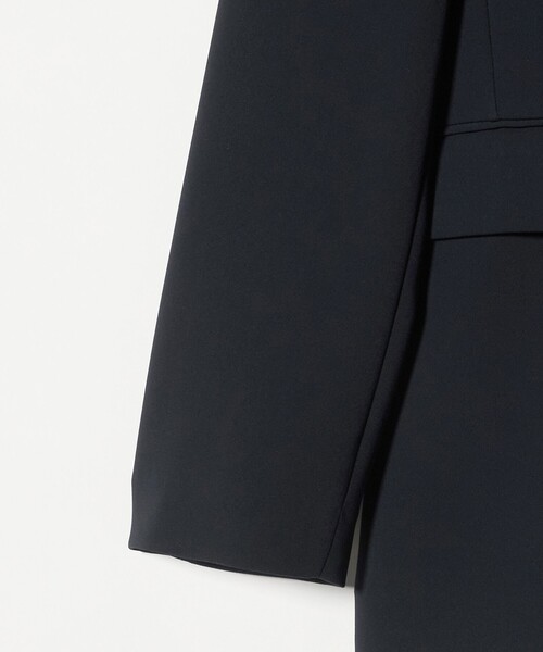 UNITED ARROWS(ユナイテッドアローズ)の「Drapy テーラード ジャケット(テーラードジャケット・レディース・ブラック/ネイビー・38/36)」の16枚目の写真