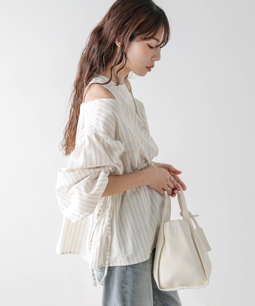 AMELY(エミリー)の「レイヤードスタイルブラウス(シャツ/ブラウス・レディース・ホワイト/ブラック/ストライプ・フリー)」の11枚目の写真