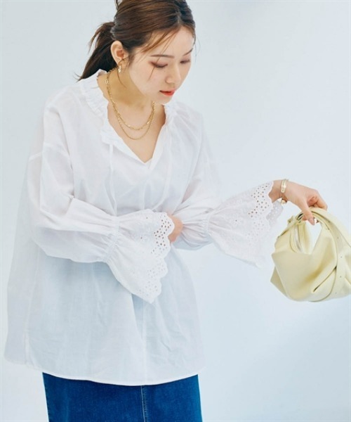 nissen(ニッセン)の「袖口スカラ刺しゅうレース衿フリルシャツチュニック(シャツ/ブラウス・レディース・ブラック/オフホワイト/イエロー・L/M/S/LL)」の6枚目の写真