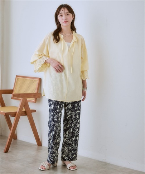 nissen(ニッセン)の「袖口スカラ刺しゅうレース衿フリルシャツチュニック(シャツ/ブラウス・レディース・ブラック/オフホワイト/イエロー・L/M/S/LL)」の8枚目の写真