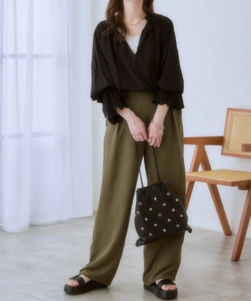 nissen(ニッセン)の「袖口スカラ刺しゅうレース衿フリルシャツチュニック(シャツ/ブラウス・レディース・ブラック/オフホワイト/イエロー・L/M/S/LL)」の17枚目の写真