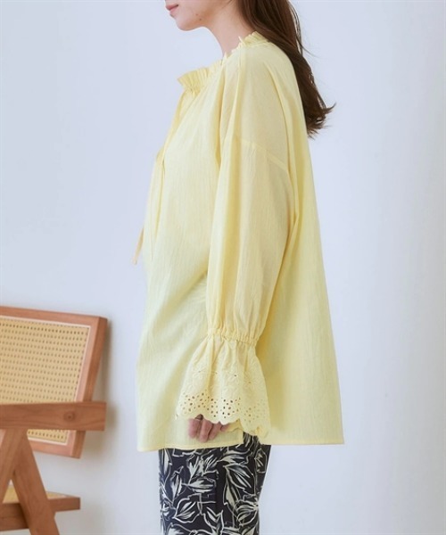 nissen(ニッセン)の「袖口スカラ刺しゅうレース衿フリルシャツチュニック(シャツ/ブラウス・レディース・ブラック/オフホワイト/イエロー・L/M/S/LL)」の21枚目の写真