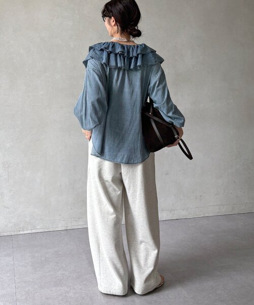 DouDou（ドゥドゥ）の「ライトデニムフリルブラウス（シャツ/ブラウス・レディース・ブルー・FREE）」の7枚目の写真