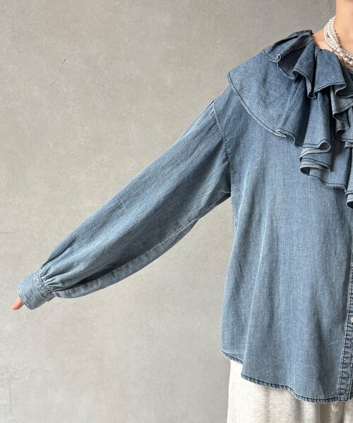 DouDou（ドゥドゥ）の「ライトデニムフリルブラウス（シャツ/ブラウス・レディース・ブルー・FREE）」の14枚目の写真