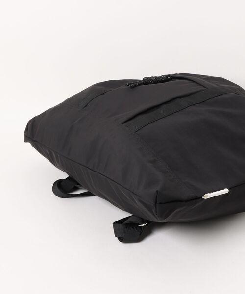 Doux archives（ドゥアルシーヴ）の「ナイロン３ＷＡＹスクエアトート（トートバッグ・レディース・ブラック/ベージュ・FREE）」の4枚目の写真