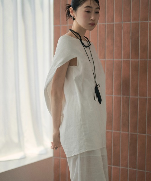 LAULEN（ローレン）の「cotton linen cape silhouette blouse /コットンリネン ケープシルエットブラウス（シャツ/ブラウス・レディース・ブラック/ホワイト・FREE）」の6枚目の写真