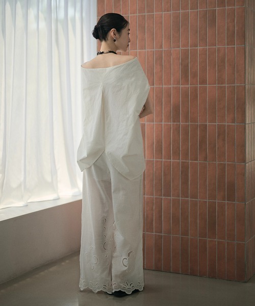 LAULEN（ローレン）の「cotton linen cape silhouette blouse /コットンリネン ケープシルエットブラウス（シャツ/ブラウス・レディース・ブラック/ホワイト・FREE）」の13枚目の写真