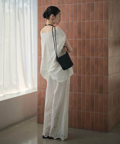 LAULEN（ローレン）の「cotton linen cape silhouette blouse /コットンリネン ケープシルエットブラウス（シャツ/ブラウス・レディース・ブラック/ホワイト・FREE）」の14枚目の写真