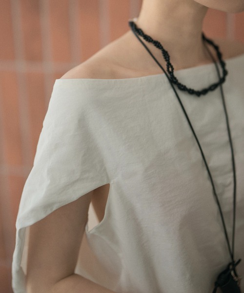 LAULEN（ローレン）の「cotton linen cape silhouette blouse /コットンリネン ケープシルエットブラウス（シャツ/ブラウス・レディース・ブラック/ホワイト・FREE）」の16枚目の写真