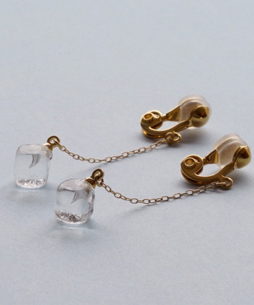 HARIO Lampwork Factory(ハリオランプワークファクトリー)の「イヤリング メルティーキューブ(イヤリング・レディース・クリア・FREE)」の3枚目の写真
