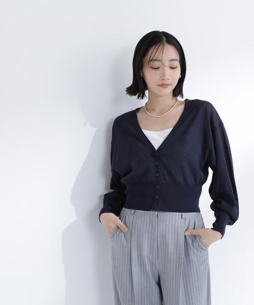 NATURAL BEAUTY BASIC(ナチュラルビューティーベーシック)の「【ちょうど、いい服】さらりと、涼しげ麻混カーディガン(カーディガン/ボレロ・レディース・ブラック/オフホワイト/ラベンダー/ネイビー/ベージュ・フリ-)」の13枚目の写真