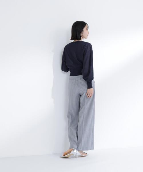 NATURAL BEAUTY BASIC(ナチュラルビューティーベーシック)の「【ちょうど、いい服】さらりと、涼しげ麻混カーディガン(カーディガン/ボレロ・レディース・ブラック/オフホワイト/ラベンダー/ネイビー/ベージュ・フリ-)」の14枚目の写真