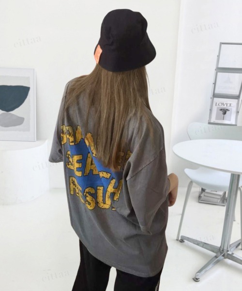 Dalfwin(ダールフィン)の「韓国ファッション BRANDEDヴィンテージプリント半袖Tシャツ(Tシャツ/カットソー・レディース・チャコールグレー/ピンク/ホワイト・FREE)」の1枚目の写真