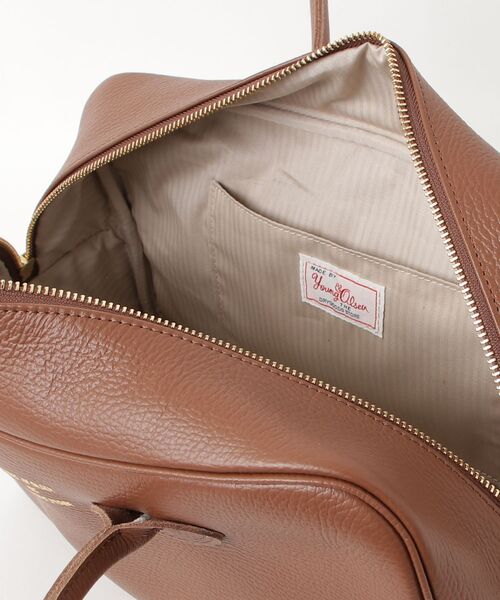 YOUNG&OLSEN The DRYGOODS STORE(ヤングアンドオルセン)の「【YOUNG&OLSEN The DRYGOODS STORE 】ヤングアンドオルセン/ EMBOSSED LEATHER STUDENT M(トートバッグ・レディース・ブラック/ブラウン・FREE)」の4枚目の写真