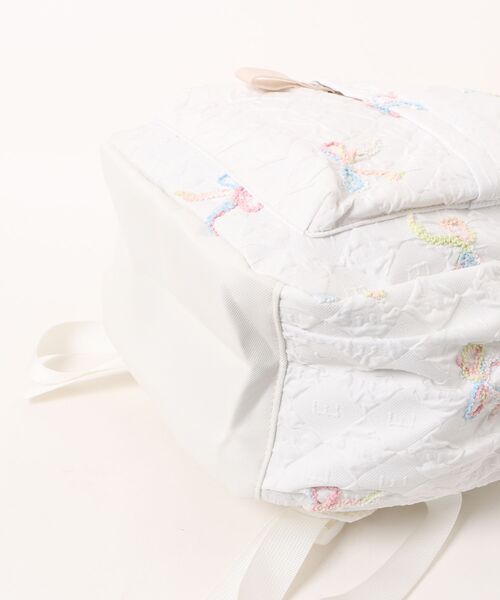 VIBGYOR(ヴィブジョー)の「FReePLACe/リボン刺繍リュックサック X12824(バックパック/リュック・レディース・ブルー/ピンク/ホワイト・FREE)」の5枚目の写真