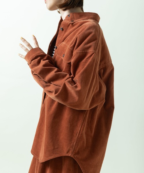 PAR ICI(パーリッシィ)の「16Wコーデュロイ 釦ダウンシャツ(セットアップ対応)(シャツ/ブラウス・レディース・オレンジ/チャコールグレー/ベージュ・FREE)」の5枚目の写真