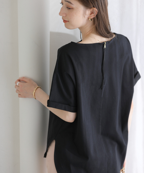La TOTALITE(ラトータリテ)の「【洗える】高機能カーブヘムプルオーバー(Tシャツ/カットソー・レディース・ブラック/ベージュ/ホワイト・FREE)」の10枚目の写真