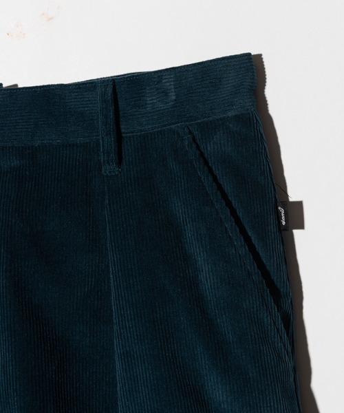 glamb（グラム）の「Corduroy Barrel Pants / コーデュロイバレルパンツ（その他パンツ・メンズ・ブラック/ブルー・S/M/L）」の19枚目の写真