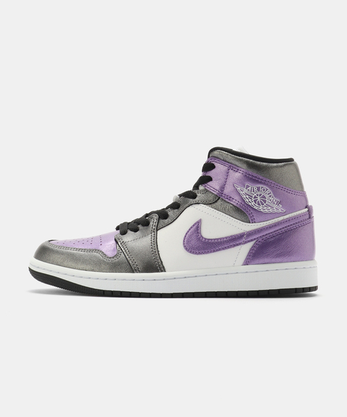 JORDAN BRAND(ジョーダンブランド)の「JORDAN BRAND WMNS AIR JORDAN 1 MID SE HJ5911-105(スニーカー・レディース・パープル・25cm/24.5cm/24cm/23.5cm/23cm)」の1枚目の写真