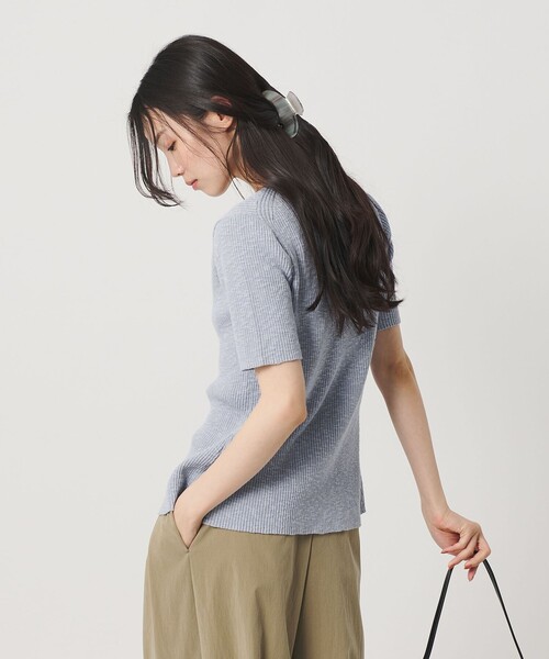 BEAUTY&YOUTH UNITED ARROWS(ビューティーアンドユースユナイテッドアローズ)の「麻ブレンド スラブ フロントボタン ショートスリーブ カーディガン ウォッシャブル(カーディガン/ボレロ・レディース・オフホワイト/ライトブルー/ブラック・FREE)」の20枚目の写真