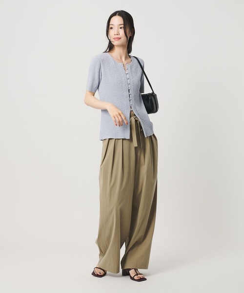 BEAUTY&YOUTH UNITED ARROWS(ビューティーアンドユースユナイテッドアローズ)の「麻ブレンド スラブ フロントボタン ショートスリーブ カーディガン ウォッシャブル(カーディガン/ボレロ・レディース・オフホワイト/ライトブルー/ブラック・FREE)」の21枚目の写真