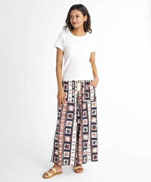 BILLABONG(ビラボン)の「BILLABONG ウィメンズ WIDE EASY LONG PANTS ロングパンツ 【2026年夏モデル】(その他パンツ・レディース・ブラック系その他/ブラウン系その他/ホワイト/ブルー系その他・MEDIUM)」の4枚目の写真